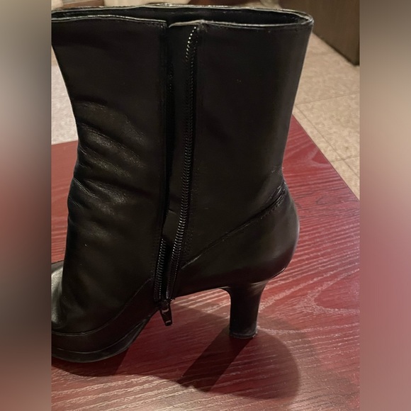 Beautiful black leather Enzo Angiolini boots , 36.5 M. - Picture 5 of 10